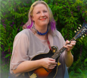 Lisa Kay Howard-Hughes : Musician & Vocalist